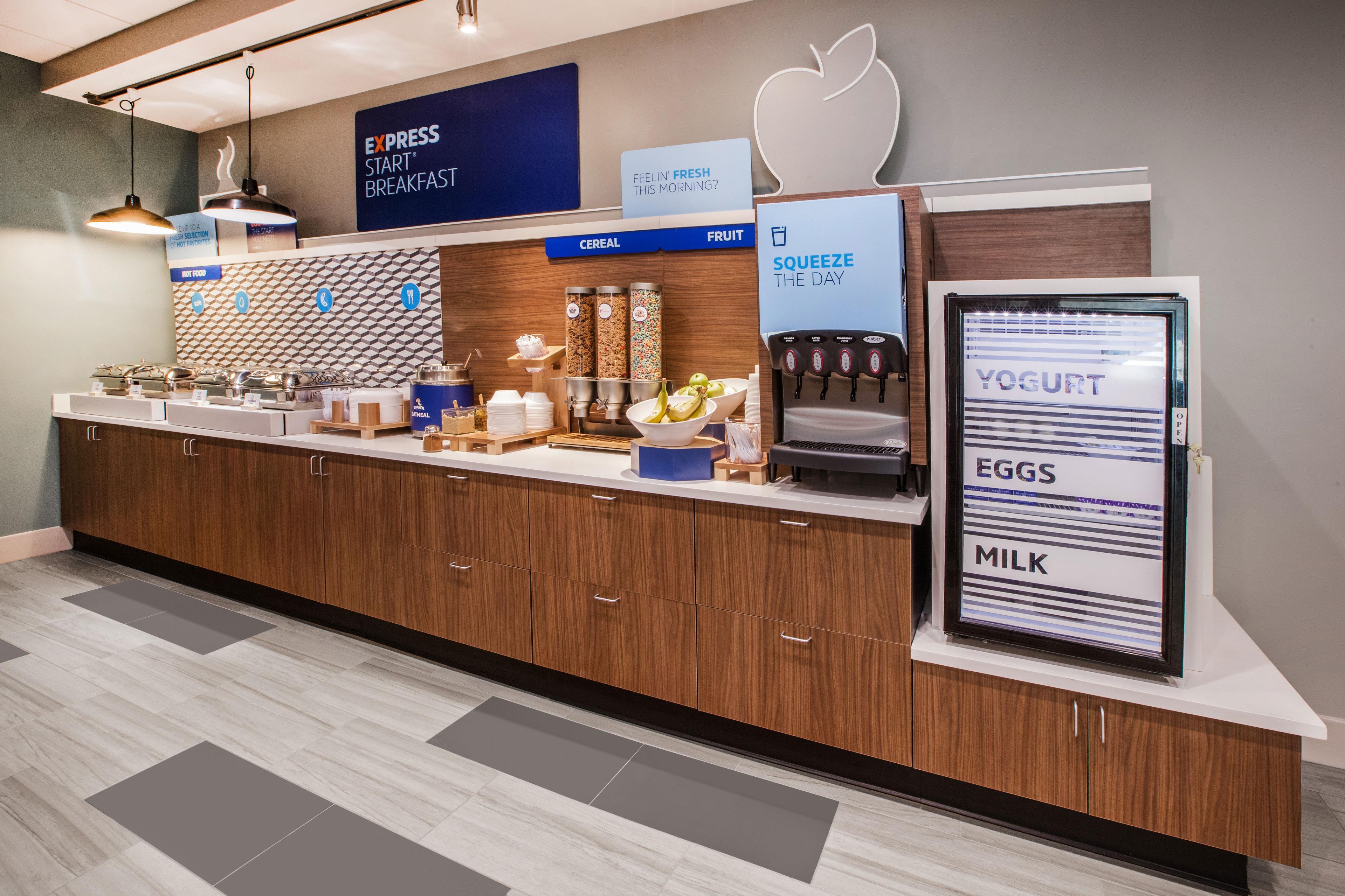 Holiday Inn Express Fredericksburg - Southpoint By Ihg Ngoại thất bức ảnh