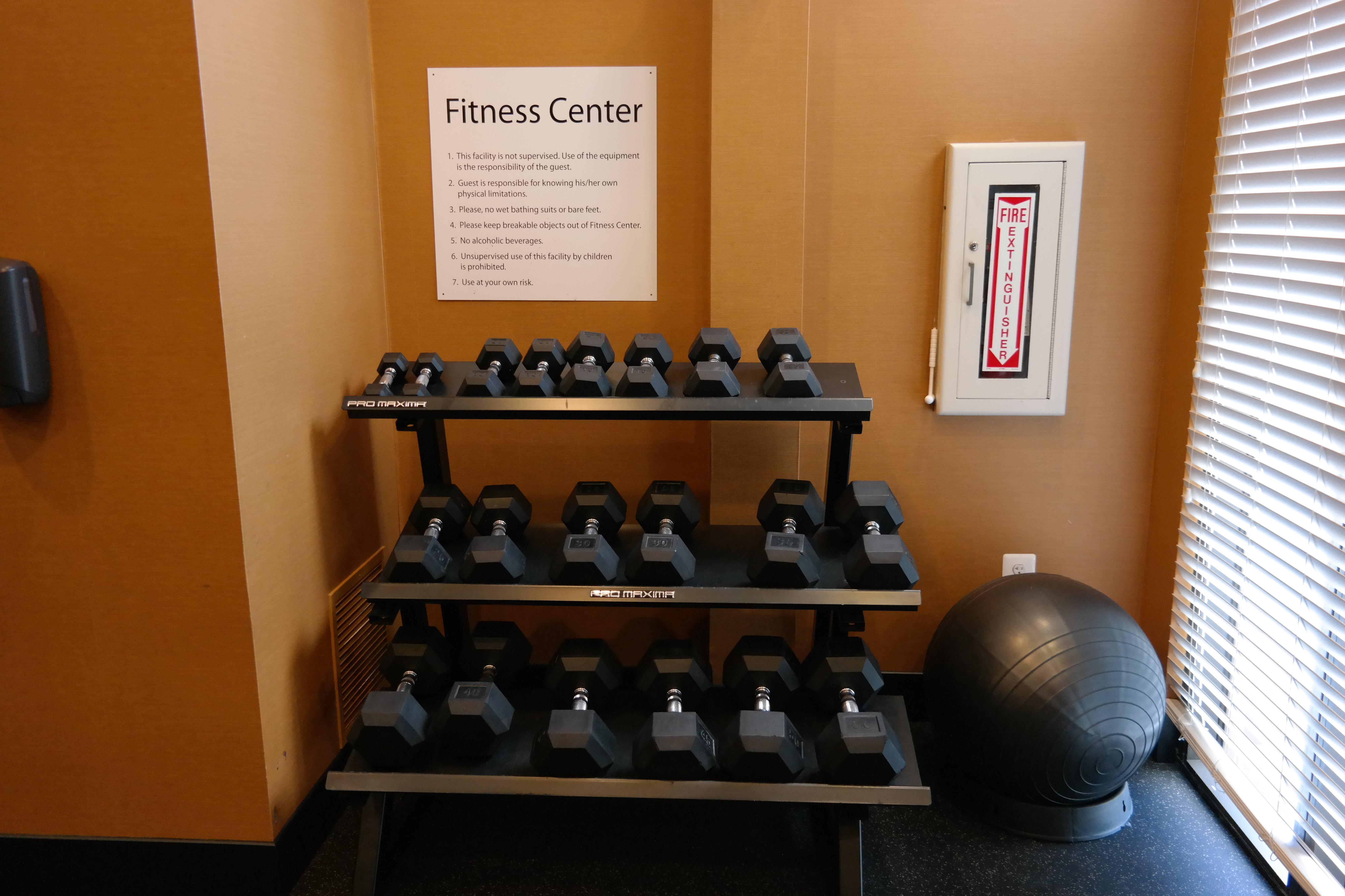 Holiday Inn Express Fredericksburg - Southpoint By Ihg Ngoại thất bức ảnh