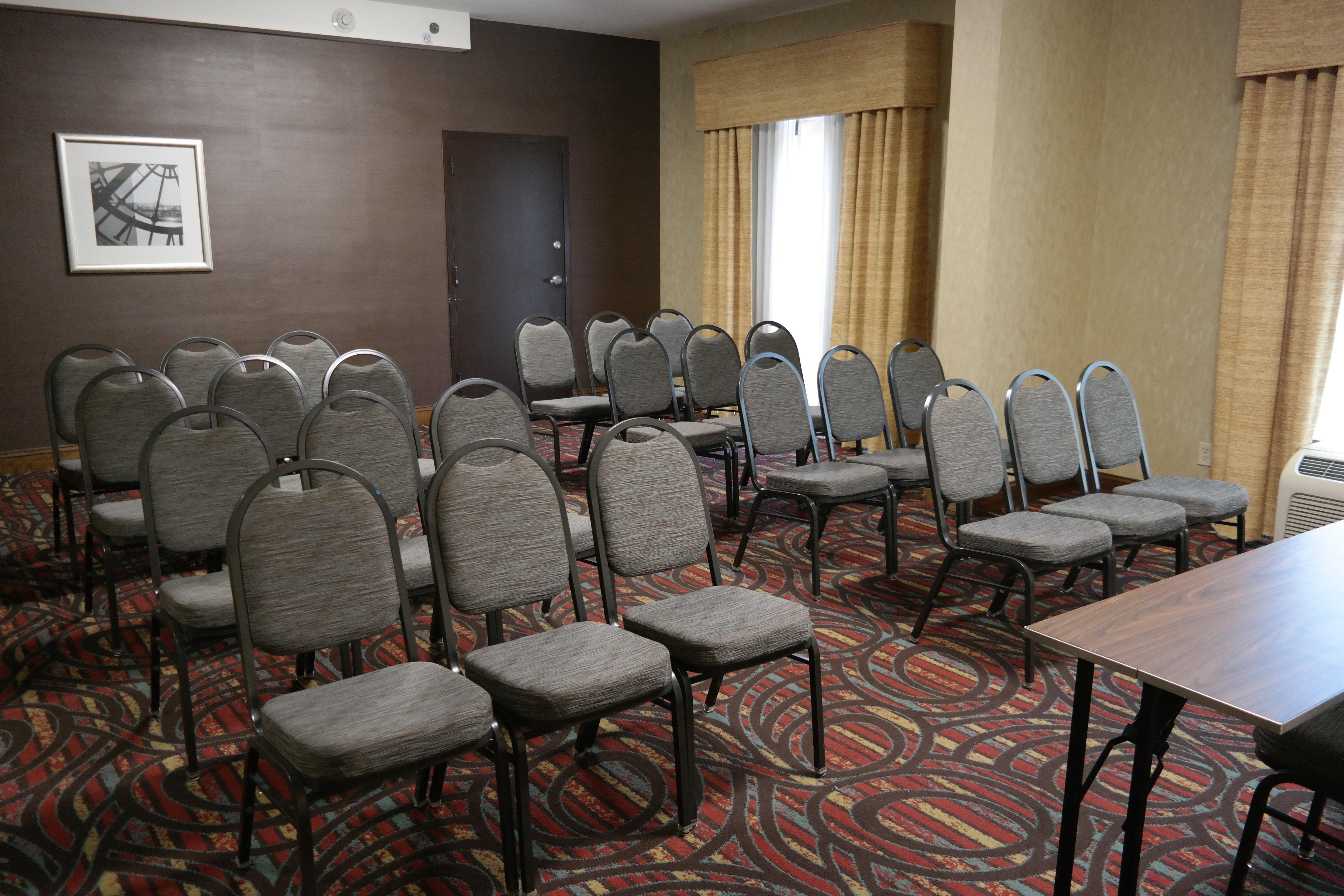 Holiday Inn Express Fredericksburg - Southpoint By Ihg Ngoại thất bức ảnh